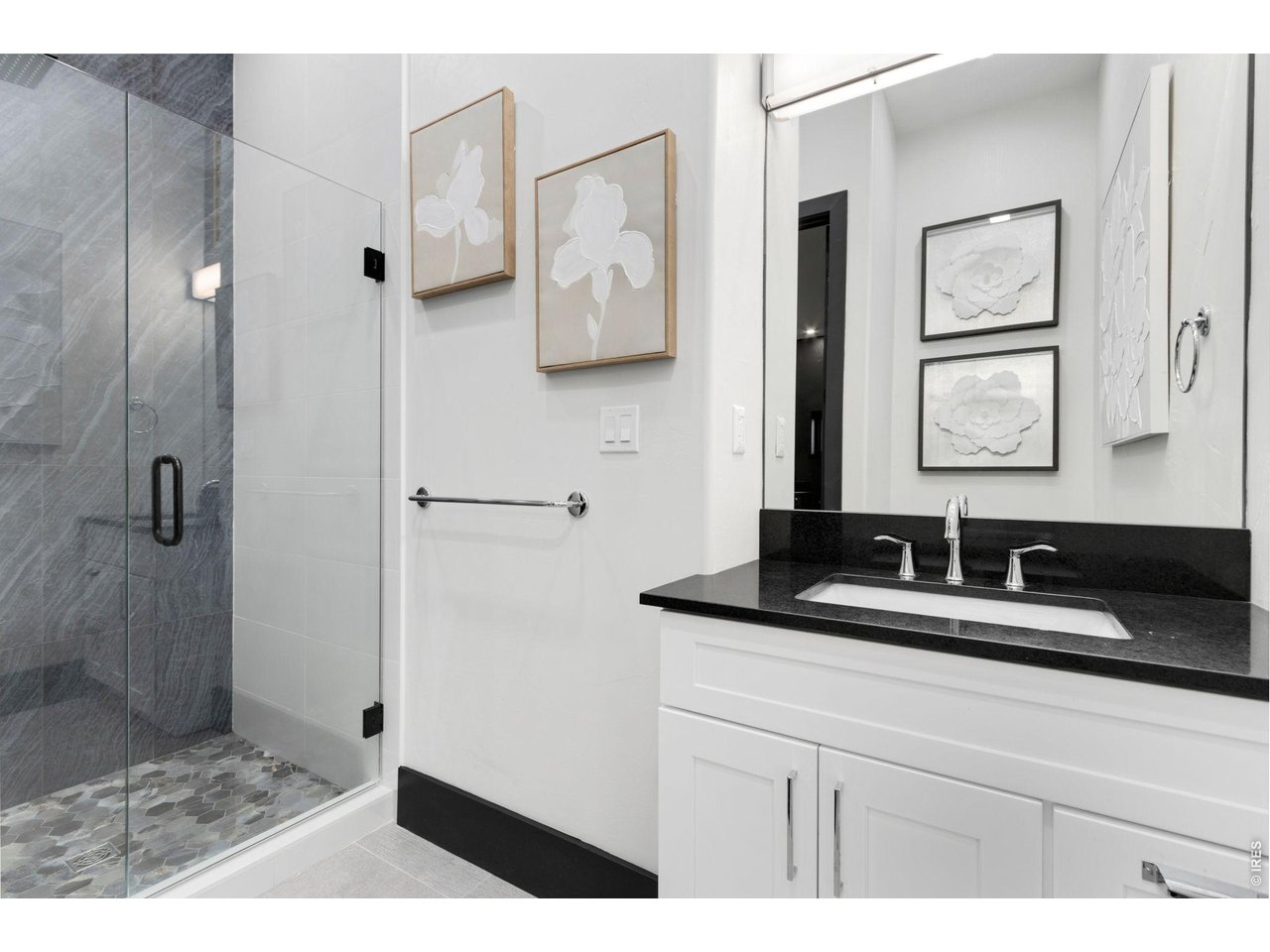 Property Photo 14 Bath 6 off garage Main floor powder bath