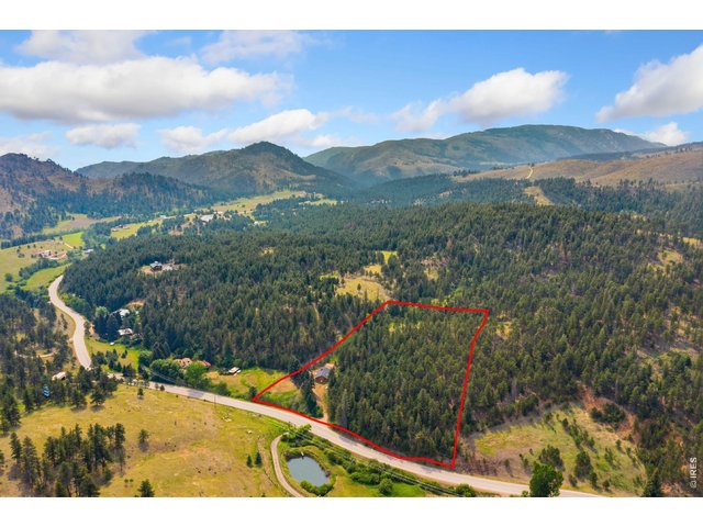 Property Photo 3 Lot lines are approximate