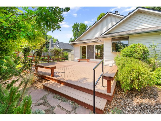 Property Photo 6 lousises garden