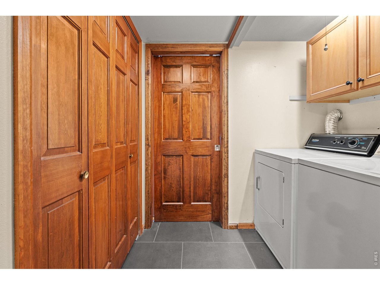 Property Photo 37 Laundry room with plenty of cabinet space
