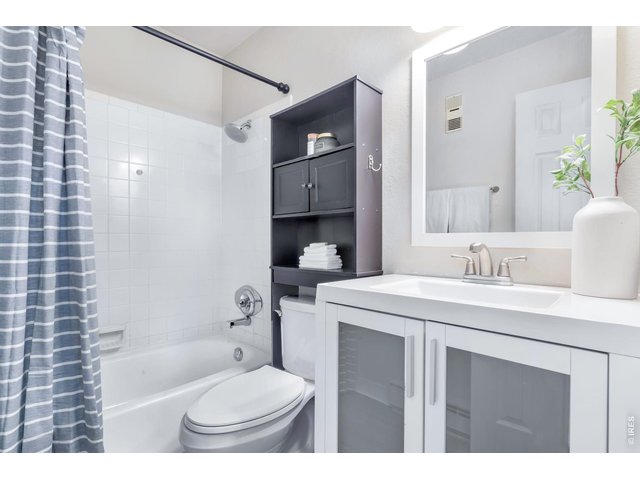 Property Photo 3 Main floor bathroom