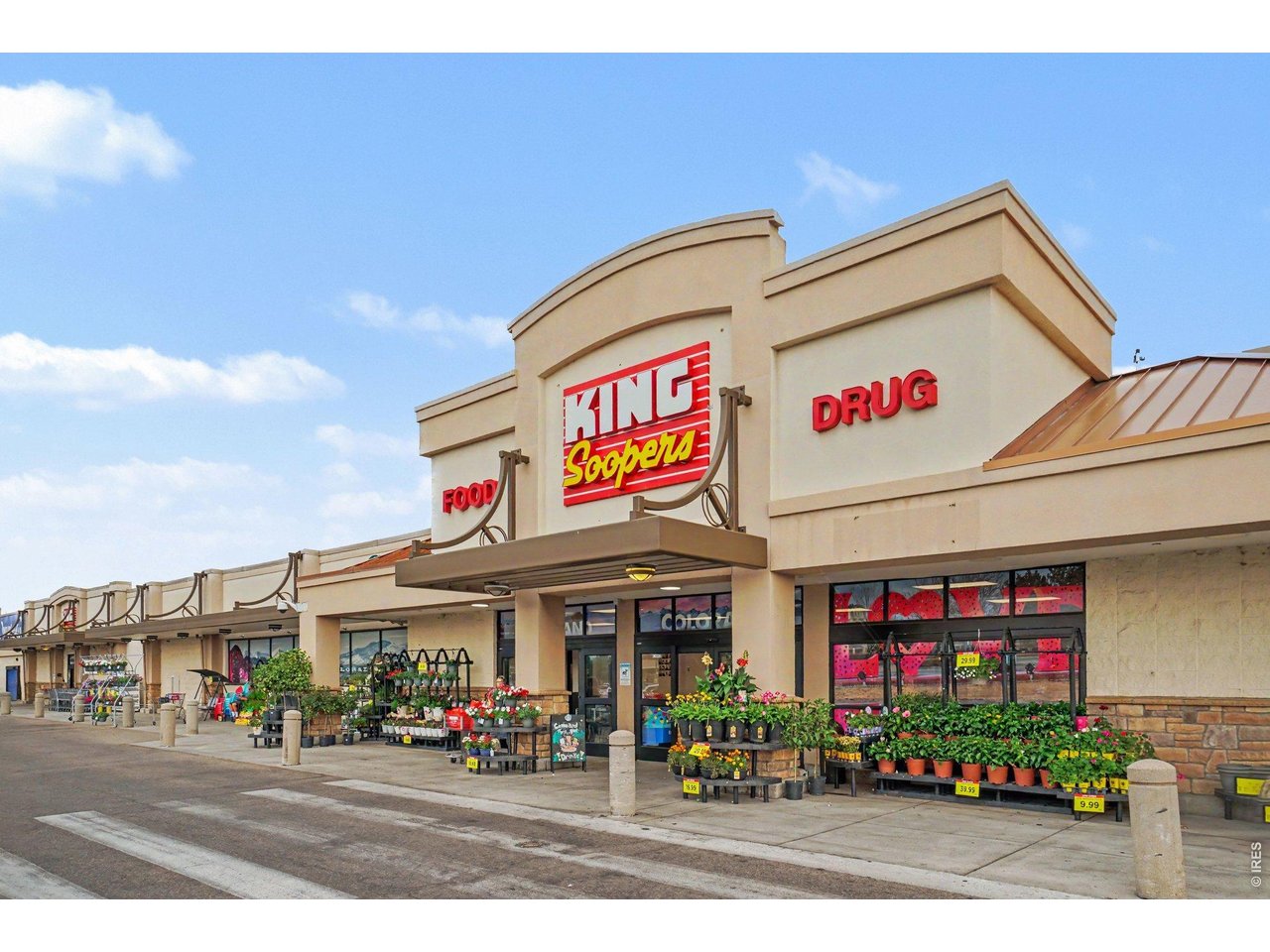Property Photo 33 Enjoy close proximity to a full-service King Soopers grocery store for easy everyday errands.