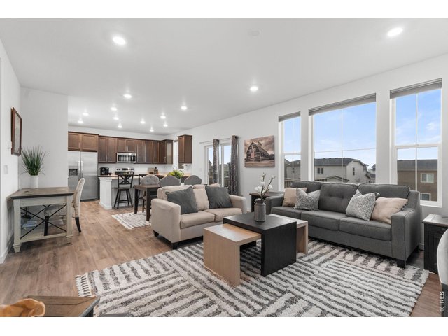 Property Photo 8 Open Floorplan!