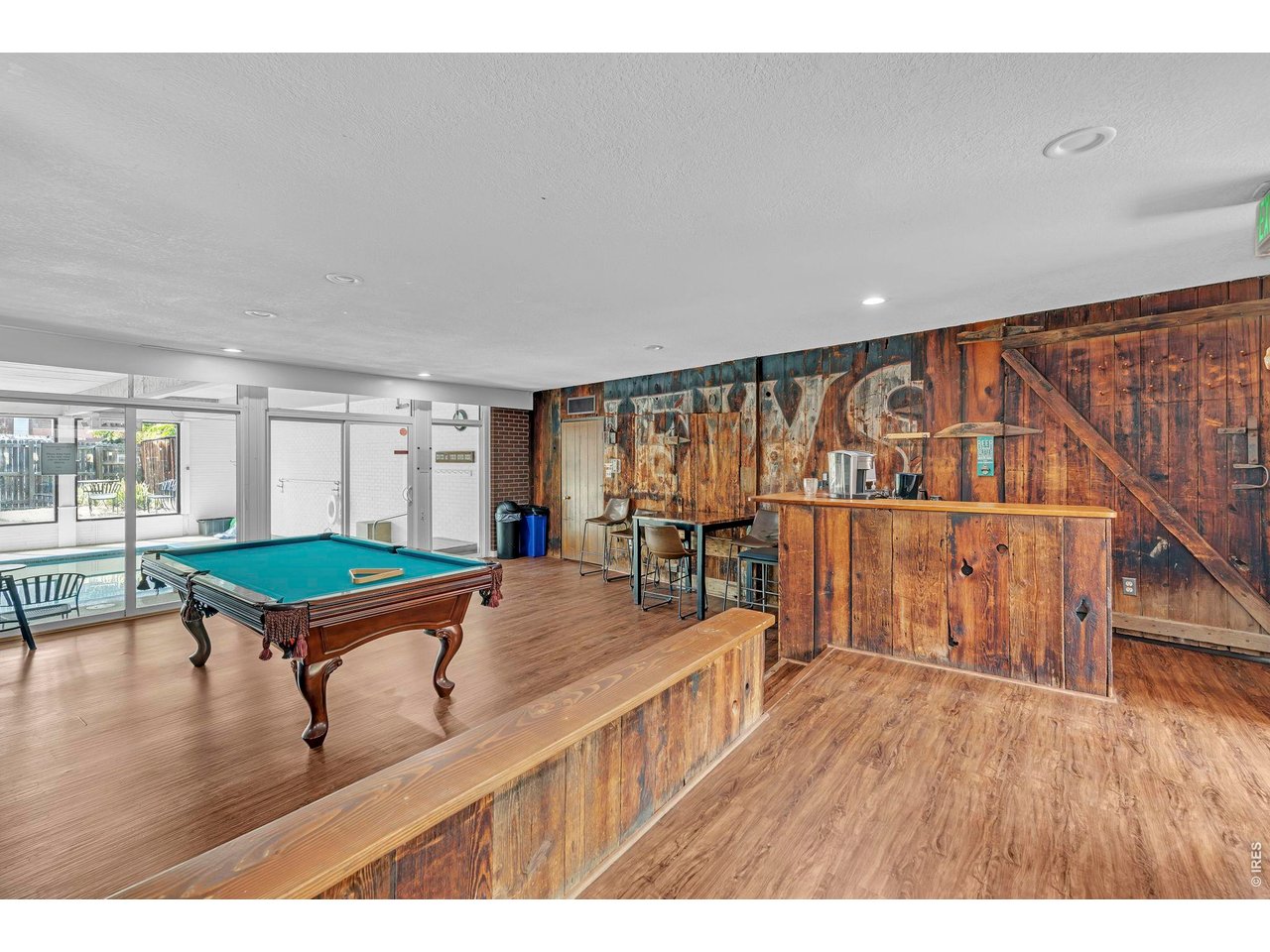 pool table