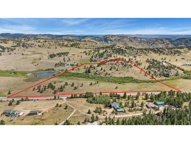 Property Photo 4 Lot lines are approximate
