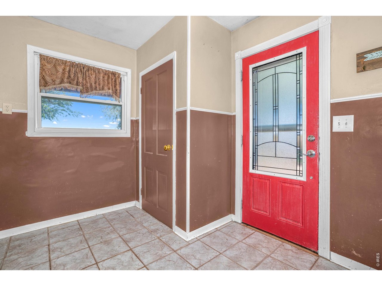 Property Photo 11 Mud/ Laundry room entrance