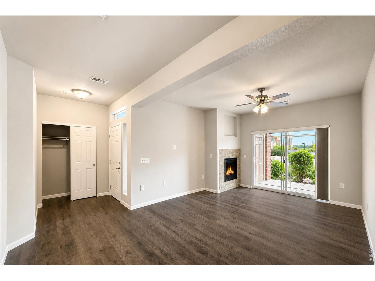 Property Photo 11 Living Room
