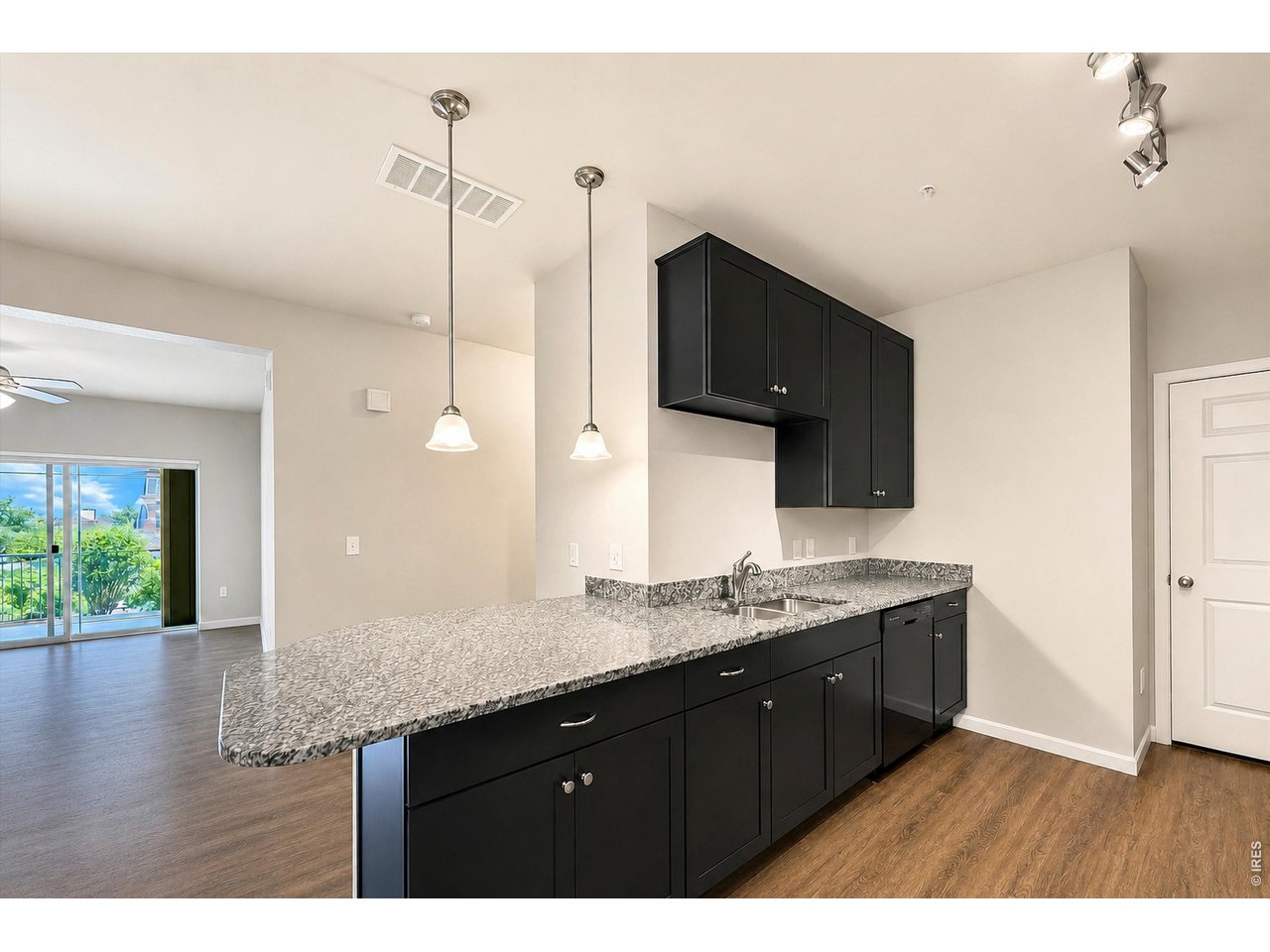 Property Photo 21 White Wave Granite Countertops