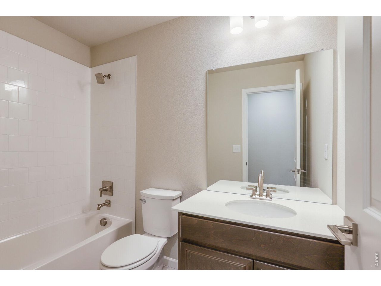 Property Photo 26 Shared full bathroom