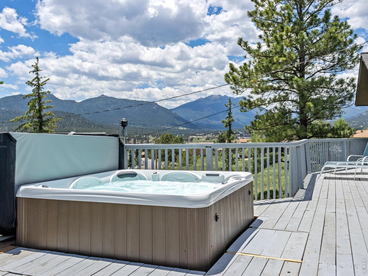 Property Photo 9 BRAND NEW hot tub!