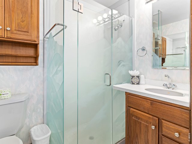 Property Photo 25 Bath 1 of 4