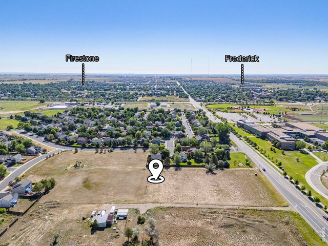 Property Photo 5 Minutes to Frederick & Firestone Amenities