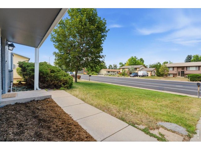 Property Photo 6 Covered front porch