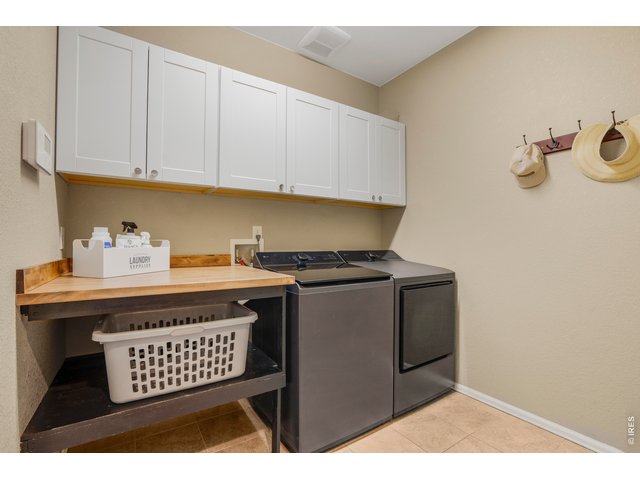 Property Photo 25 laundry