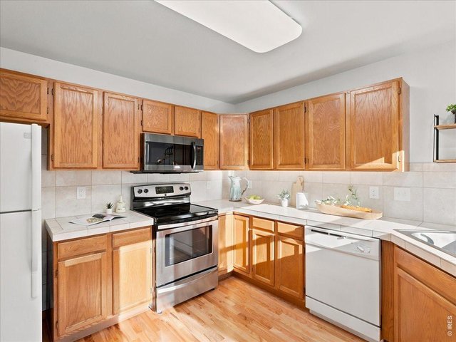 Property Photo 10 great counter space