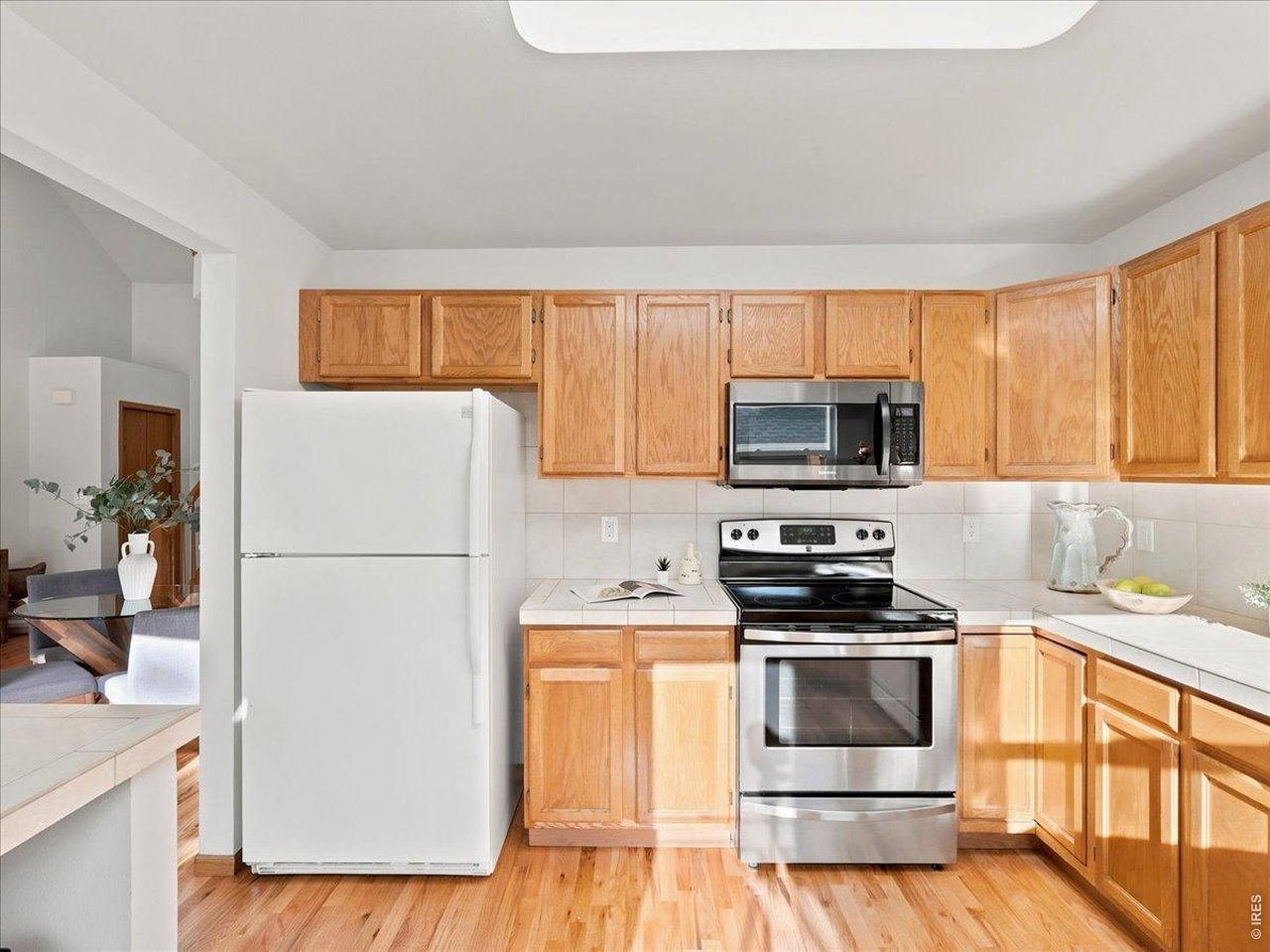 Property Photo 11 smooth top range/oven and microwave