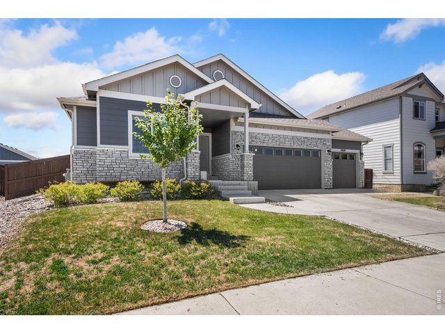 Property Photo 2 Ranch style home with 3 car garage