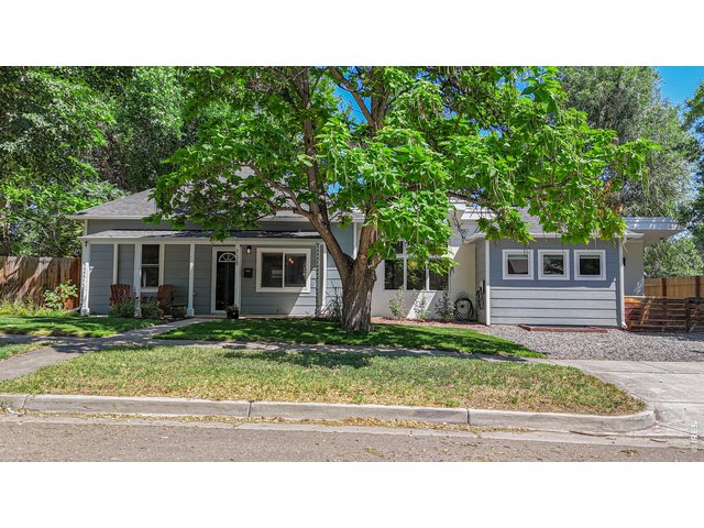 Property Photo 5 Fabulous curb appeal!