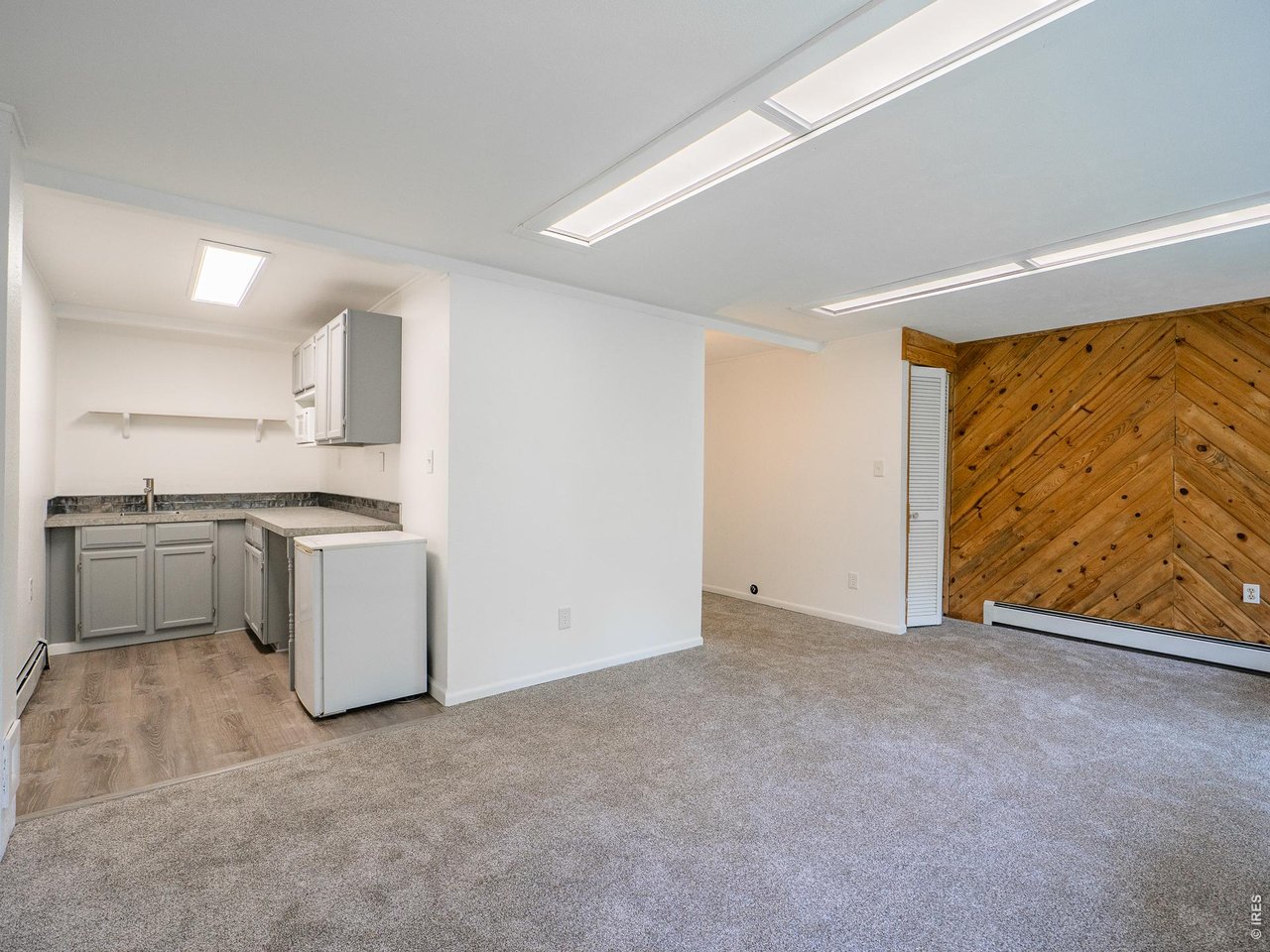 Property Photo 37 Basement kitchenette