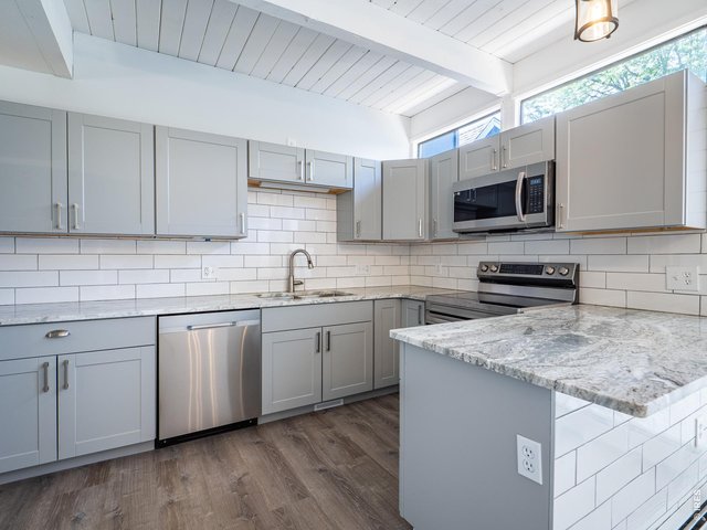 Property Photo 8 Granite countertops