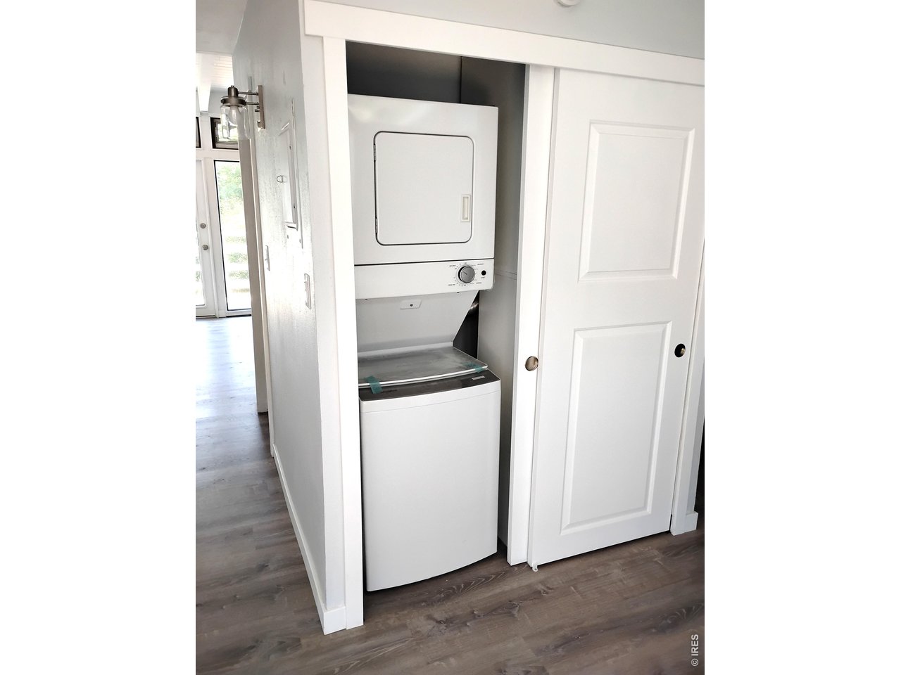 Property Photo 15 Clothes washer/dryer in kitchen pantry