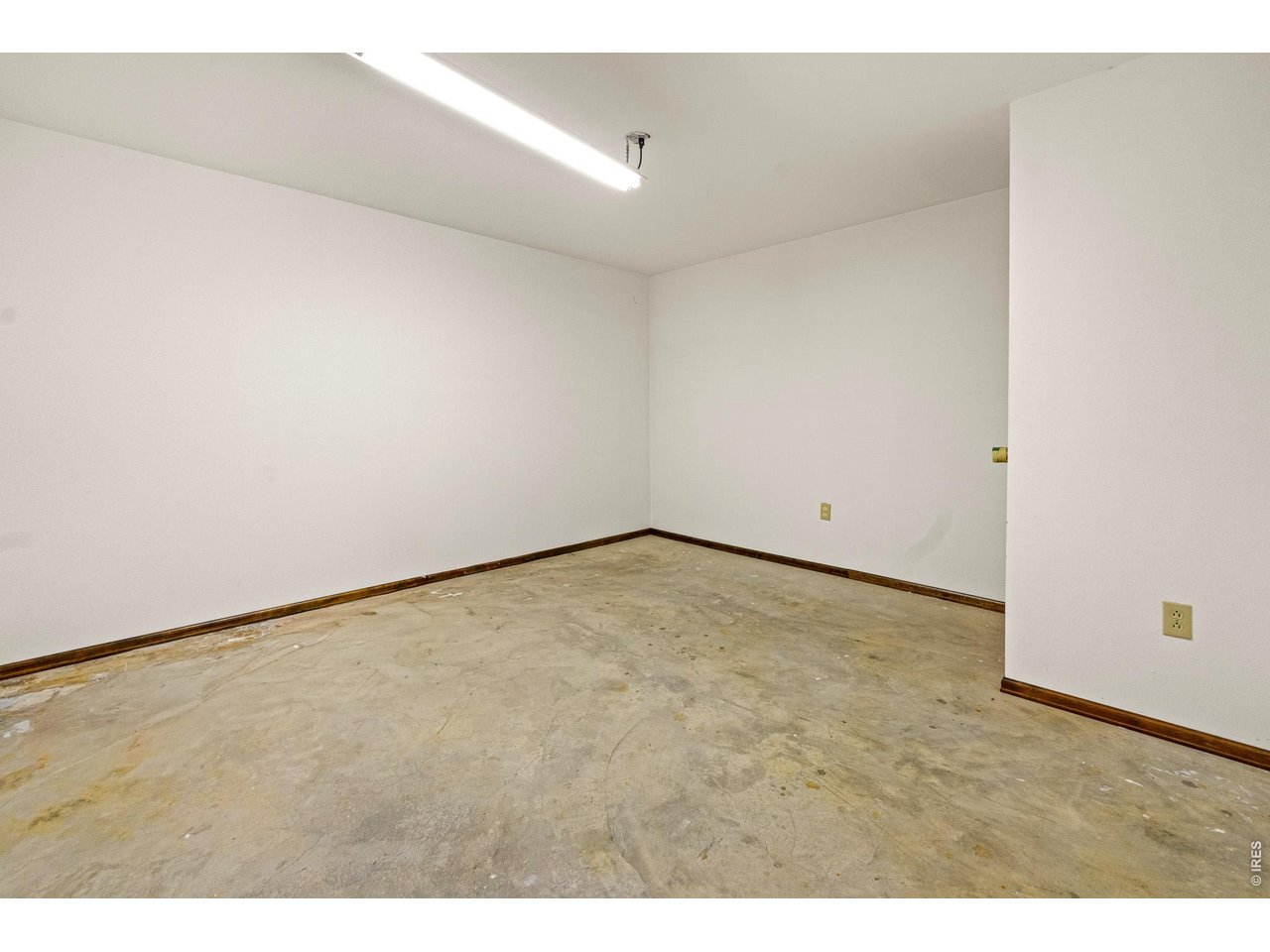 Property Photo 34 Possible office or hobby room