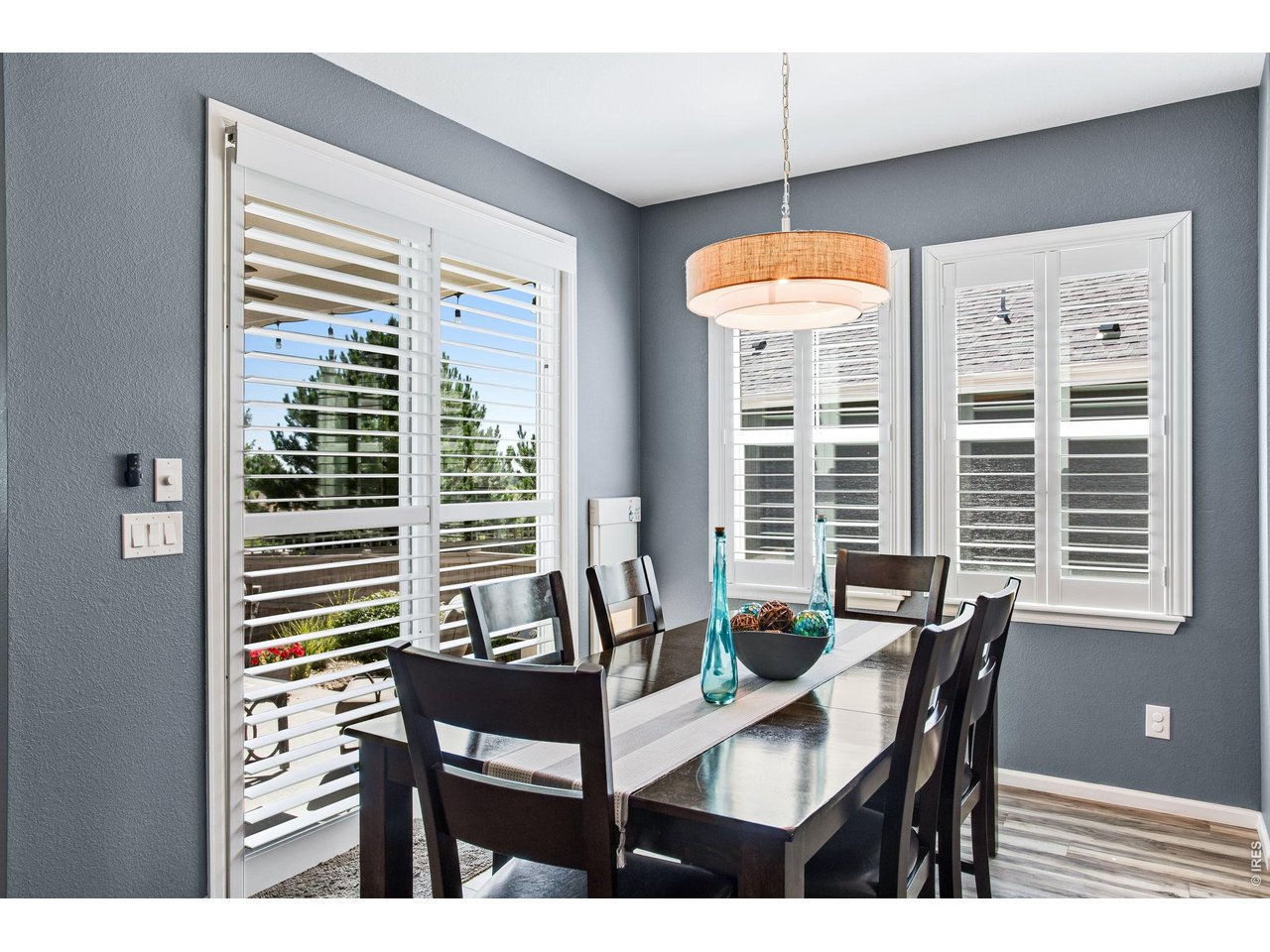 Property Photo 18 Sunny Dining retreat - with easy access for BBQing - grill included!