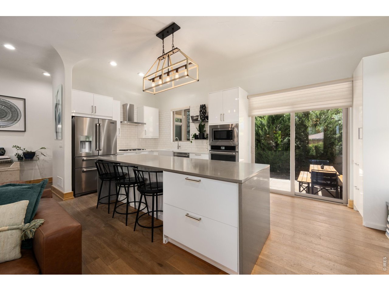 Property Photo 8 Large Gourmet Kitchen