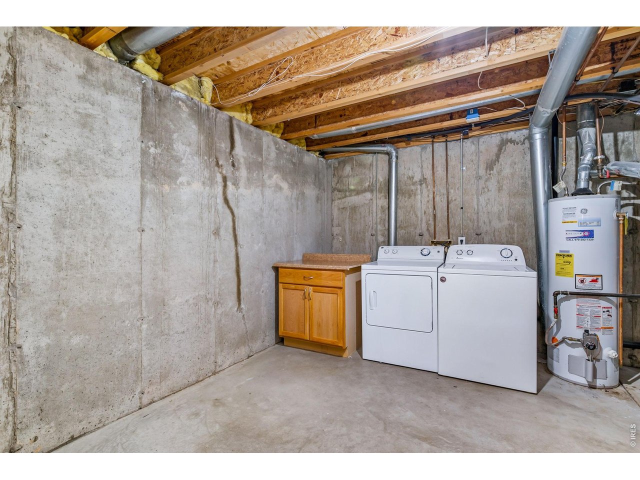 Property Photo 24 Washer and dryer are included