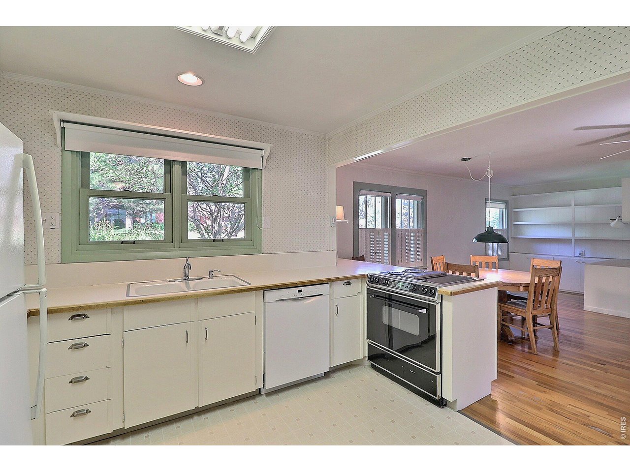 Property Photo 9 Great Kitchen