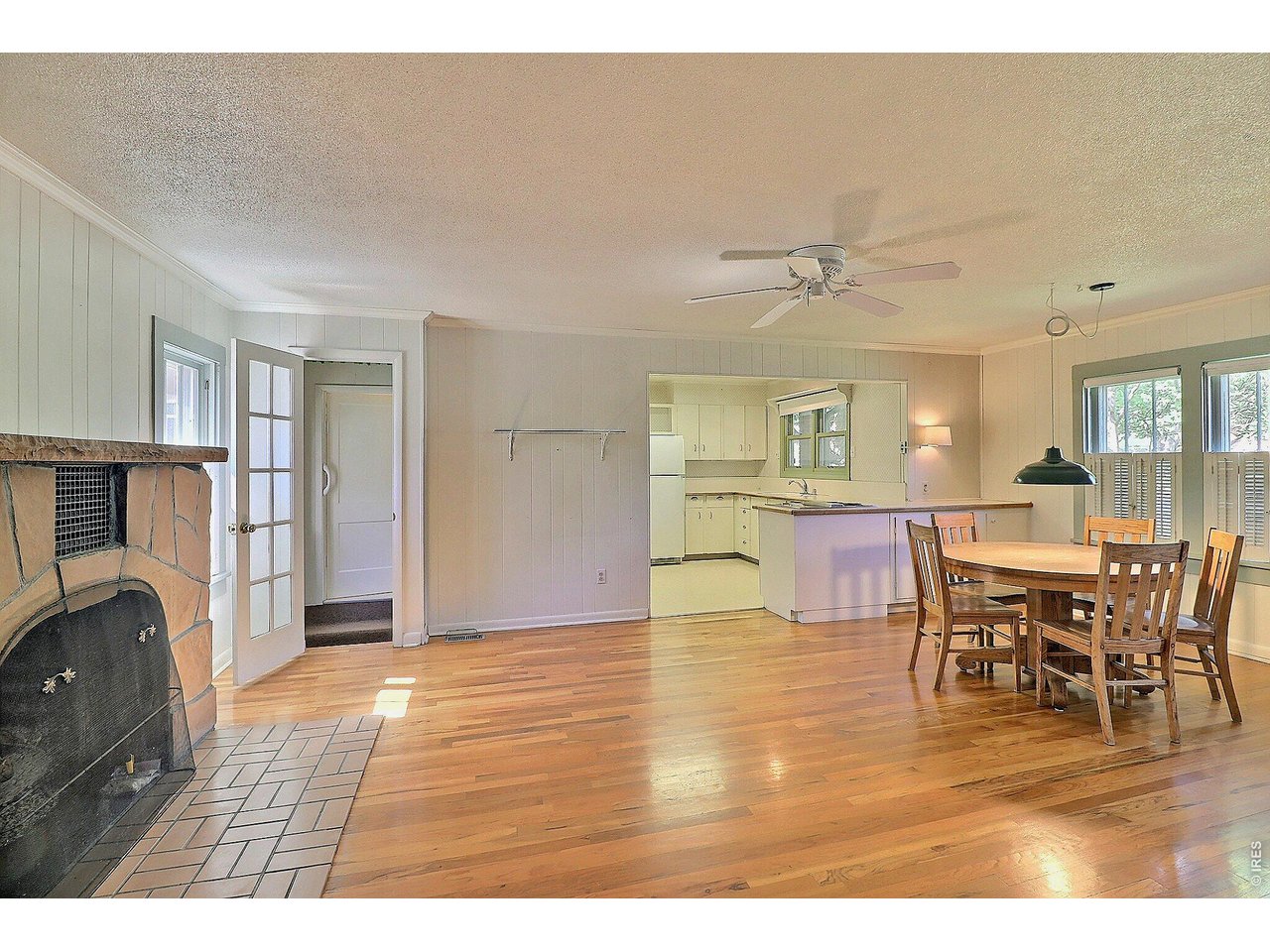 Property Photo 17 Gas Fireplace