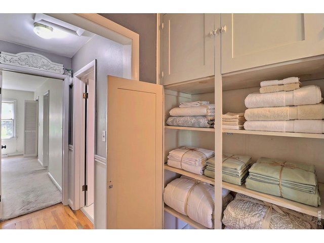 Property Photo 24 Linen Closet