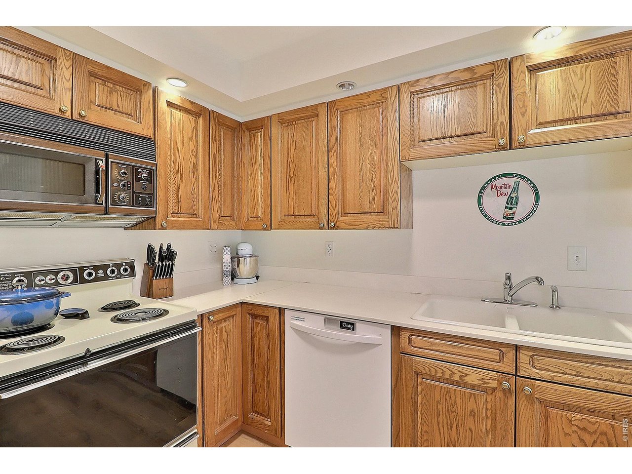 Property Photo 12 Appliances Included
