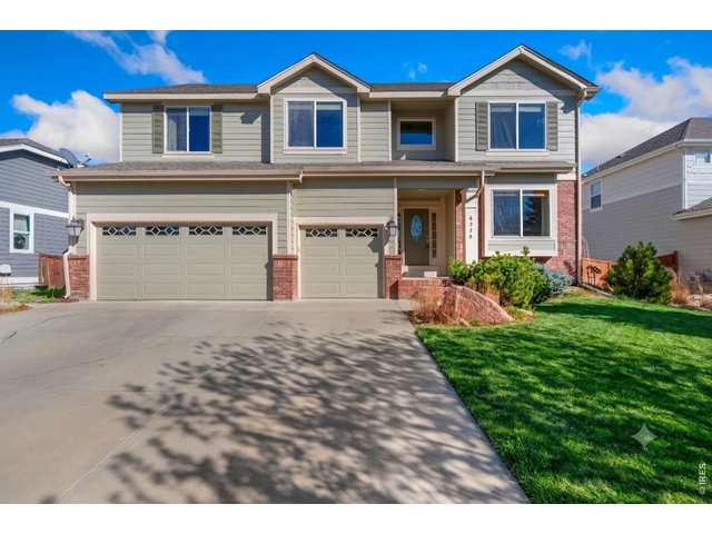 Property Photo 49 Gorgeous 2 story home with western exposure. *Grass virtually enhance to reflect current condition.