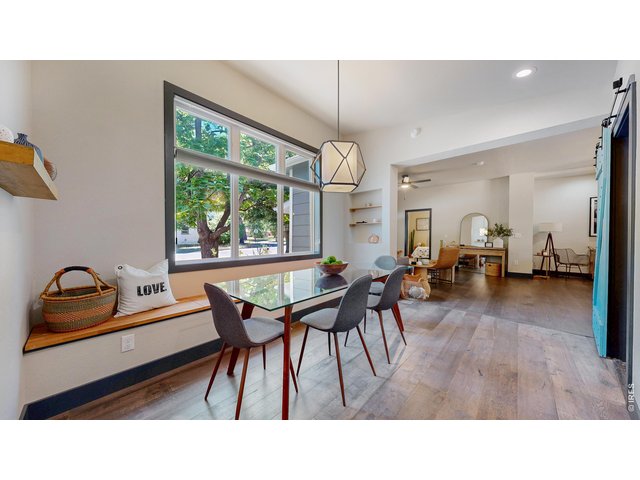 Property Photo 6 Bright, open living space
