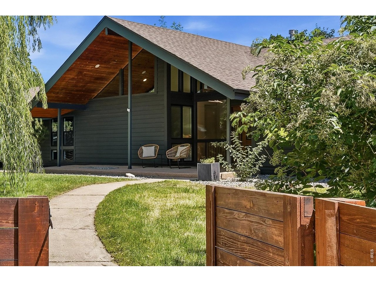 Property Photo 1 