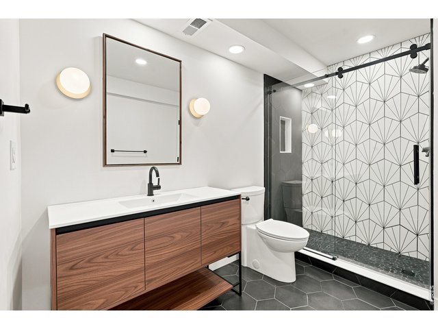 Property Photo 44 Basement 3/4 bath