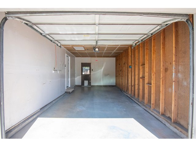 Property Photo 40 One car attached garage at 472 Lashley