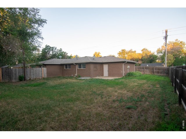 Property Photo 22 Large backyard.