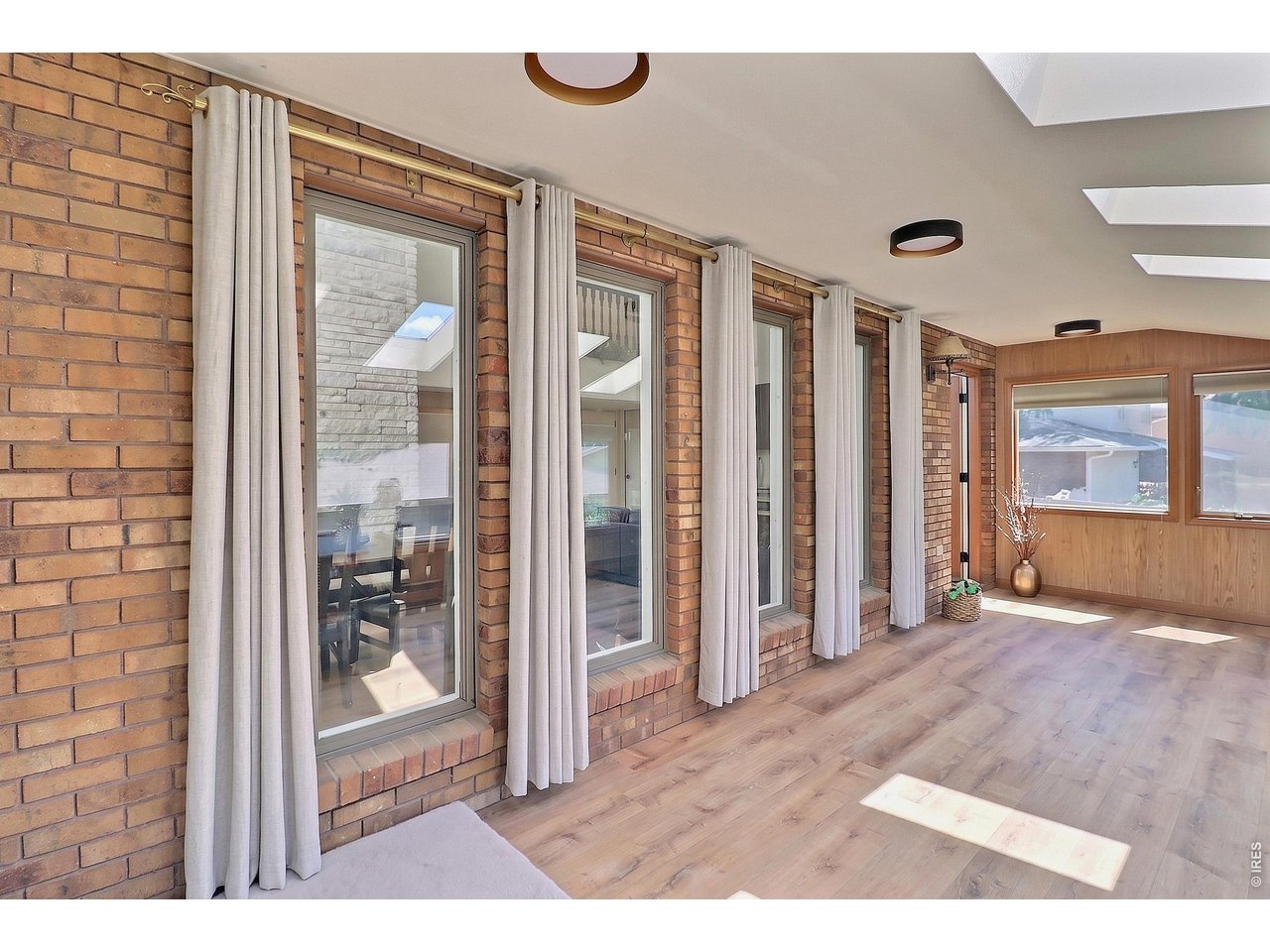Property Photo 23 Enclosed Sun Room