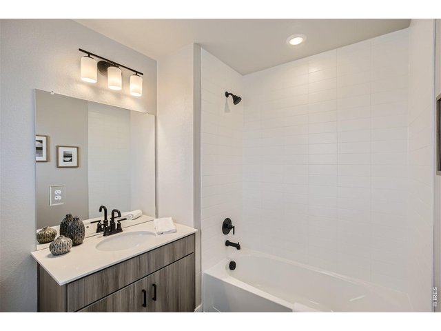 Property Photo 14 Second Bedroom full bathroom