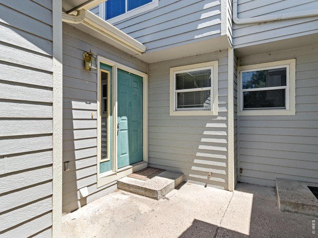 Property Photo 2 Entrance