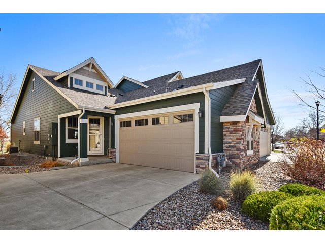 Property Photo 1 Maintenance free home on the golf course!