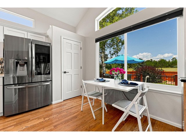 Property Photo 4 Eat in Kitchen