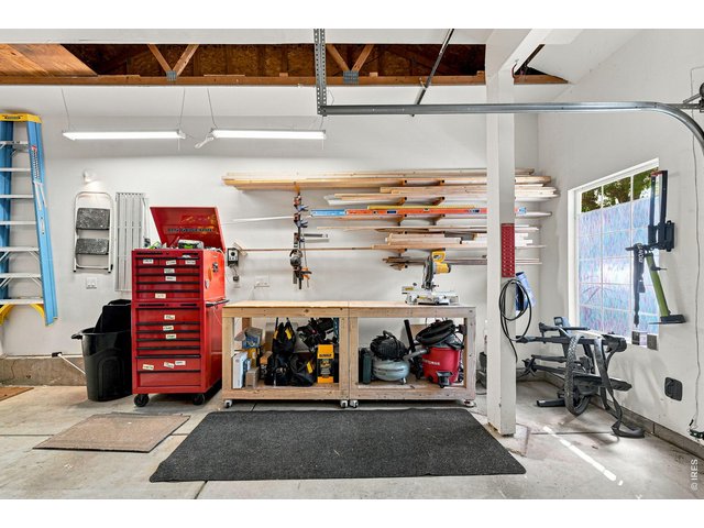 Property Photo 42 Work Space Garage