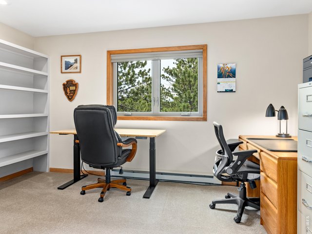 Property Photo 33 Office Space