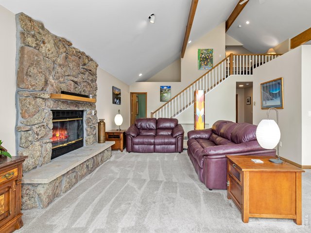 Property Photo 15 Vaulted Ceiling Great Room!