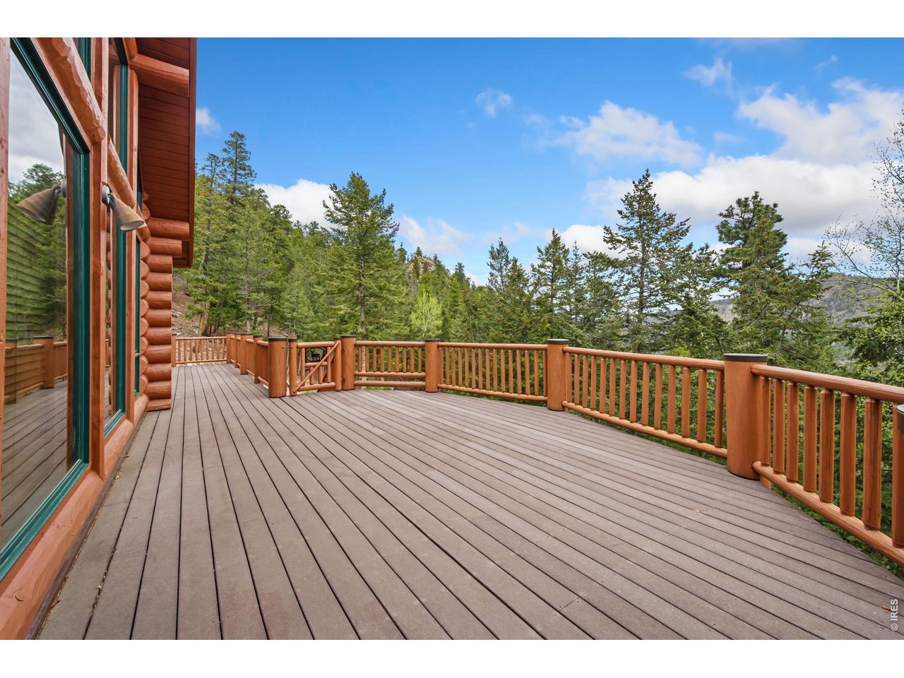 Property Photo 35 Huge Deck!