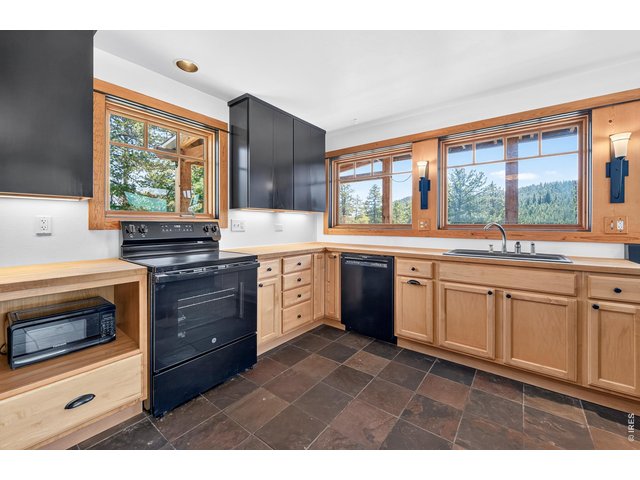 Property Photo 15 