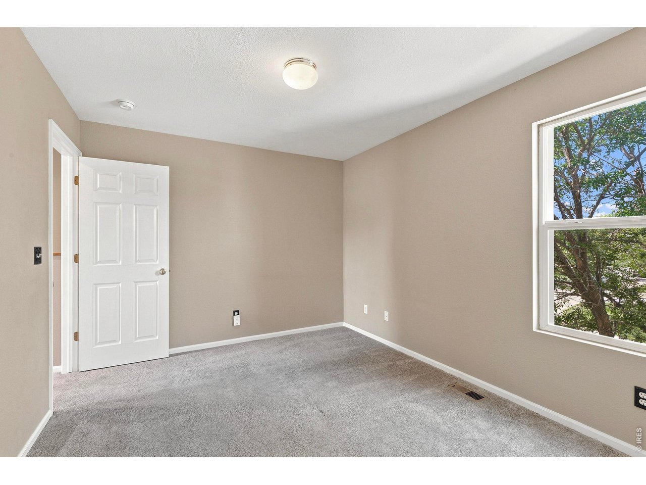 Property Photo 13 Newer carpet